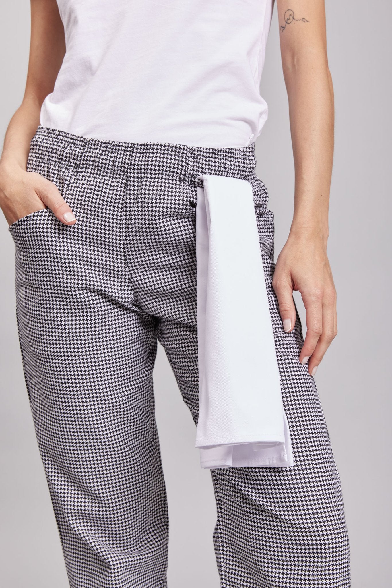 Set Uniforme Estudiante Cocina Universidad Santo Tomás Clásico Mujer